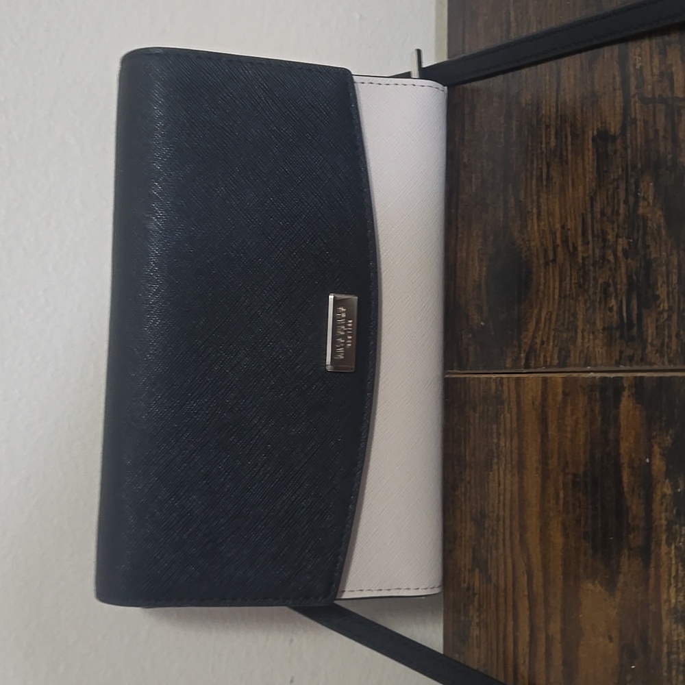 Kate Spade New York Leatger Winni Laurel Way Crossbody